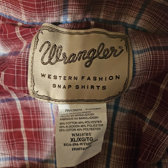 Wrangler Pearl Snap Button Up - Picture 5 of 5